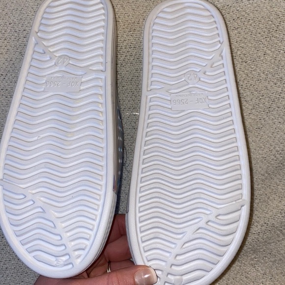 NWT Slide on Mule - Picture 5 of 9